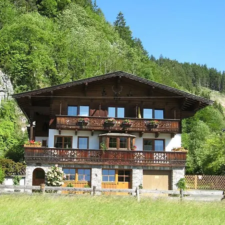 Landhaus Flatscher *